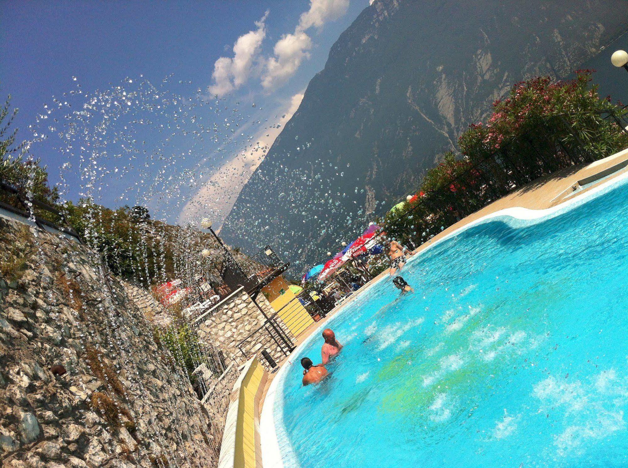 Hotel Villa Dirce Limone sul Garda Eksteriør billede