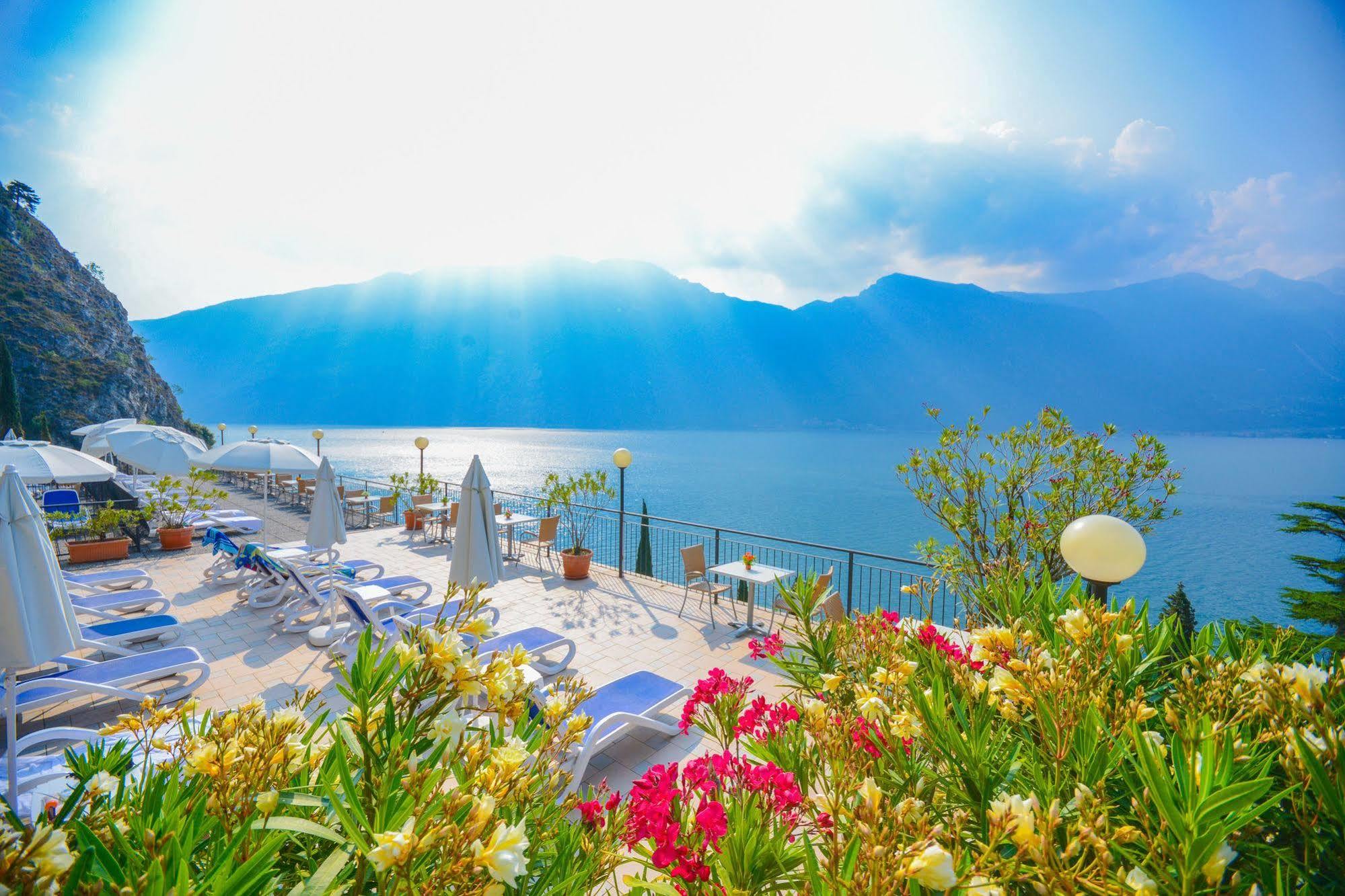 Hotel Villa Dirce Limone sul Garda Eksteriør billede